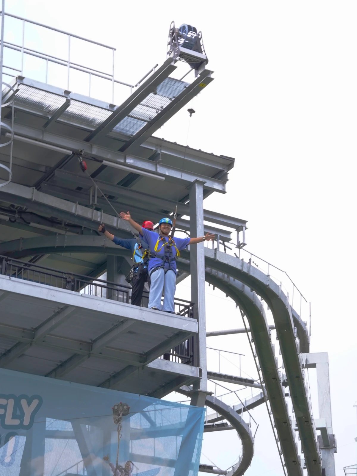 Skyline Luge Kuala Lumpur - Man on ledge for Freefall Jump